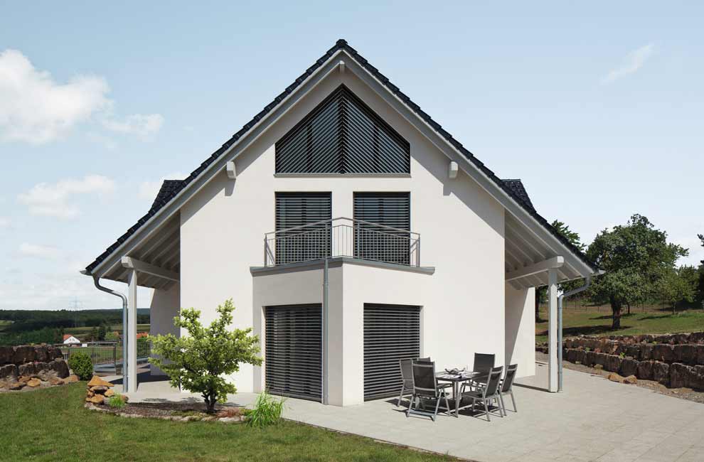 Schräg-Außenjalousie